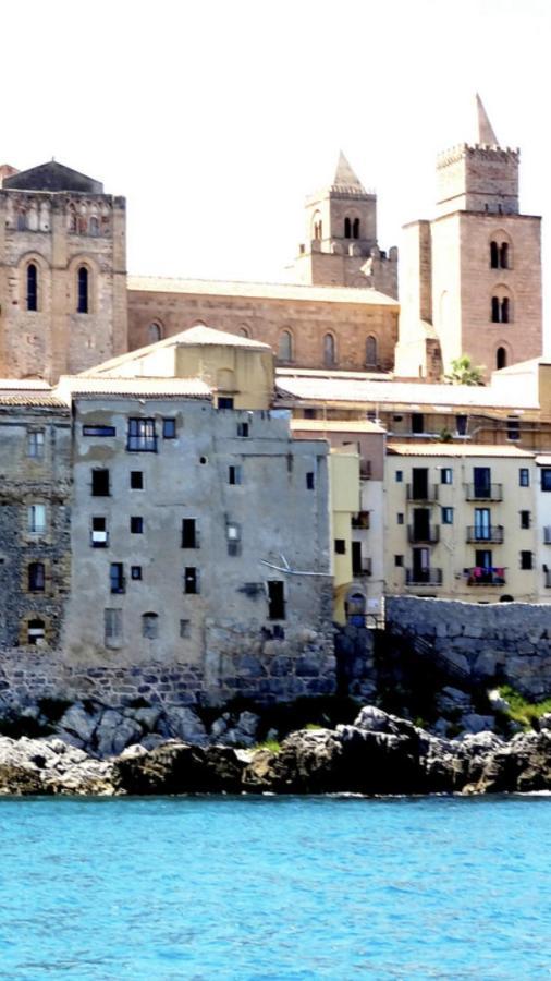 La Casetta Sul Mare Di Чефалу Екстериор снимка
