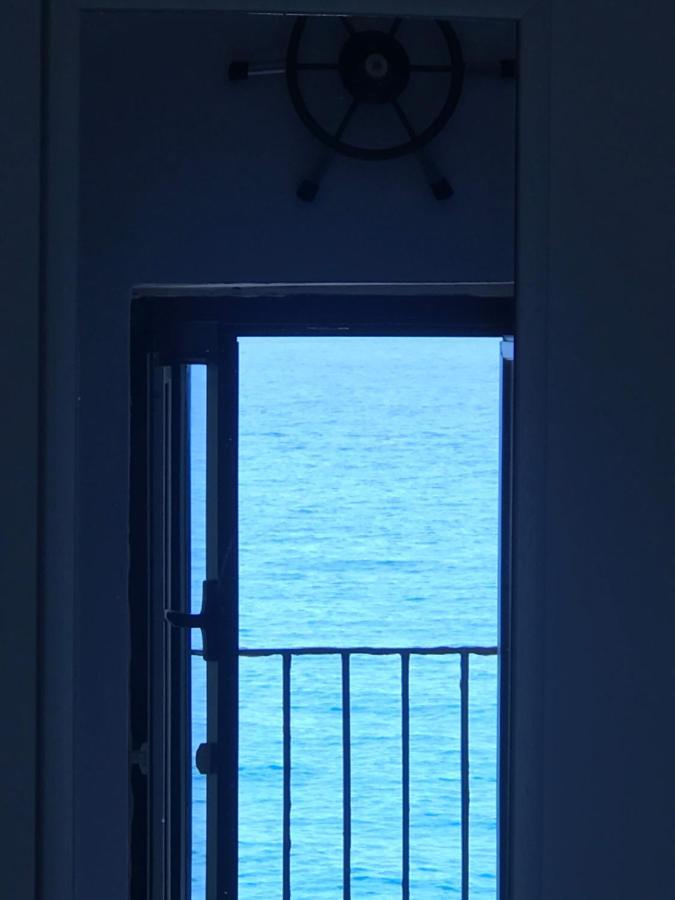 La Casetta Sul Mare Di Чефалу Екстериор снимка